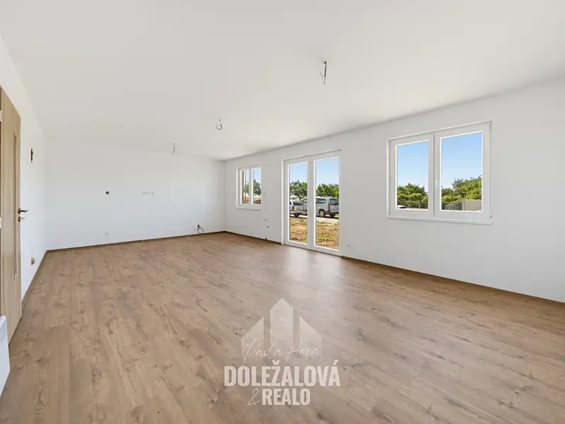 Prodej rodinného domu 106 m², pozemek 765 m², Moravské Budějovice – náhled fotky 2