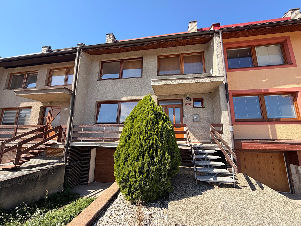 Prodej rodinného domu 220 m², pozemek 477 m²