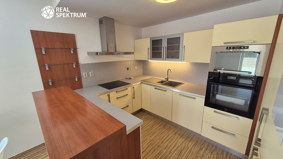 Pronájem bytu 3+kk 80 m²