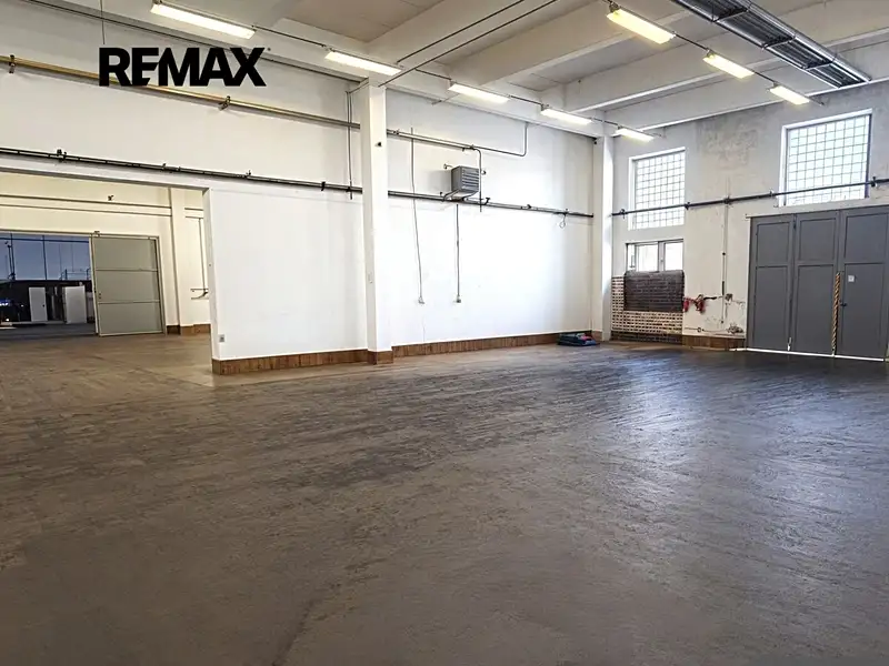 Pronájem obchodního prostoru 2000 m², Děčín – náhled fotky 1