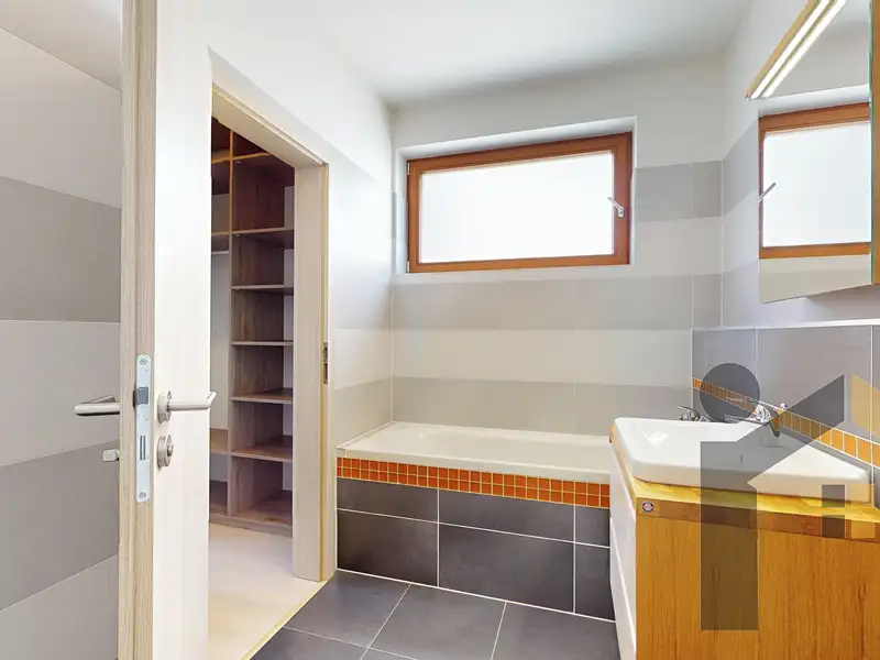 Pronájem bytu 3+kk 76 m², Praha – náhled fotky 3