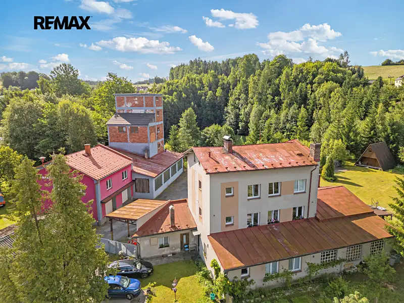 Prodej ubytovacího zařízení 371 m², Jesenný – náhled fotky 1