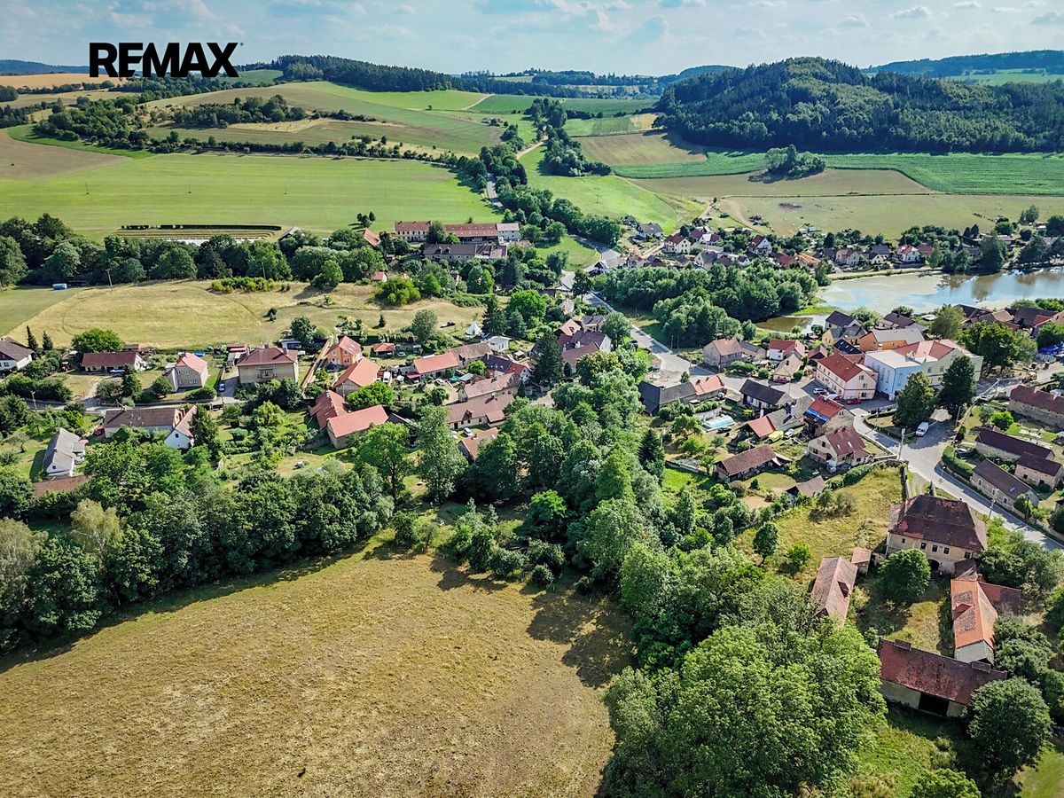 Prodej rodinného domu 224 m², pozemek 10114 m² – fotografie 4