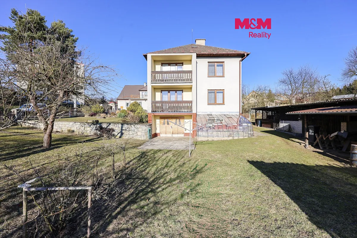 Prodej rodinného domu 192 m², pozemek 1148 m²