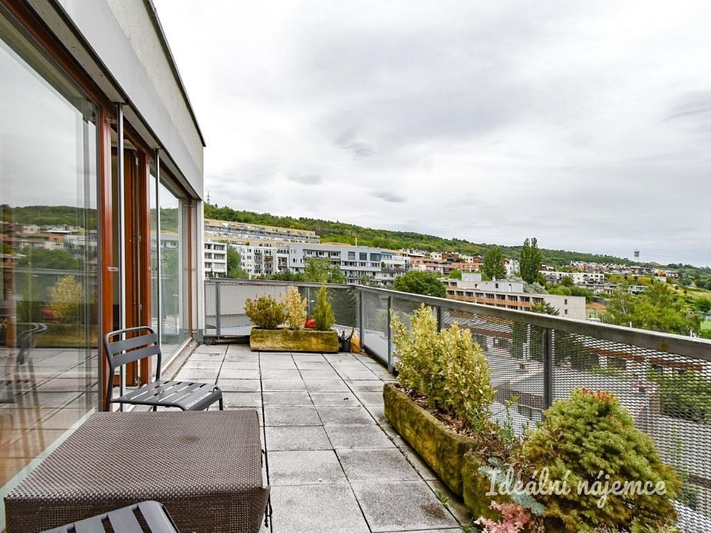 Pronájem bytu 2+kk 44 m²