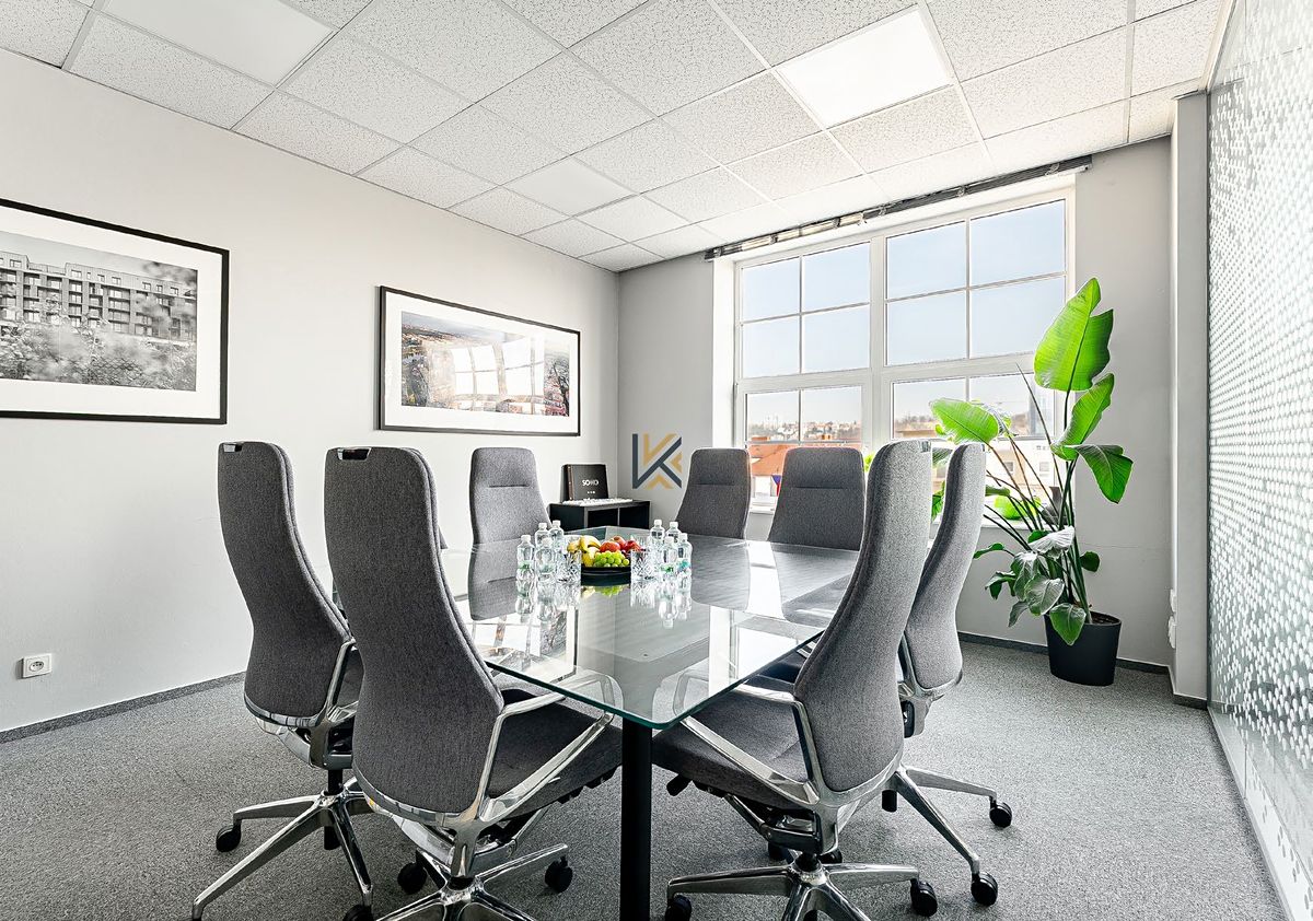 Pronájem kanceláře 565 m² – fotografie 2