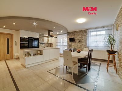 Prodej rodinného domu 252 m², pozemek 847 m²