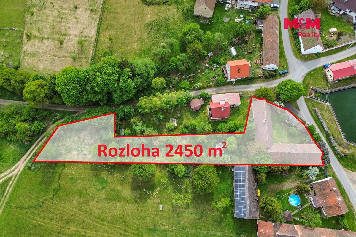 Prodej rodinného domu 138 m², pozemek 2450 m² – fotografie 2