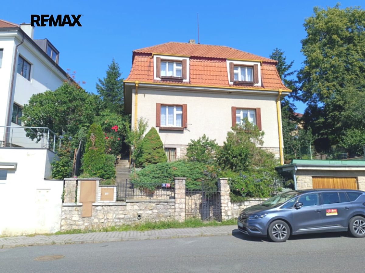 Prodej vily 104 m², pozemek 443 m² – fotografie 2