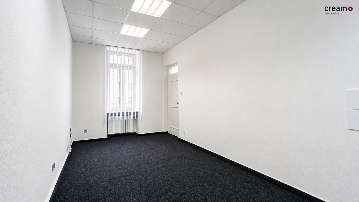 Pronájem kanceláře 17 m² – fotografie 2
