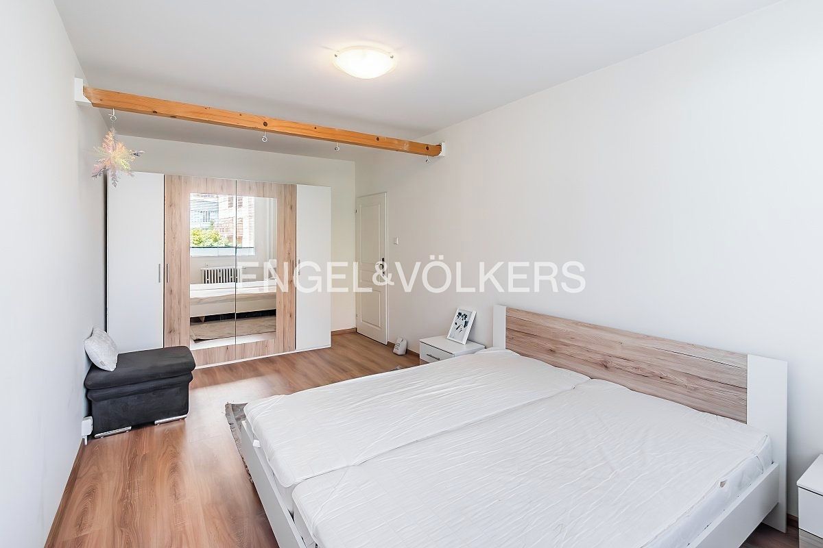 Pronájem bytu 4+kk 92 m² – fotografie 5