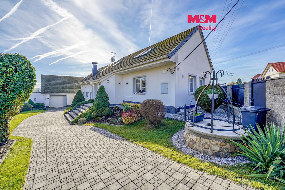 Prodej rodinného domu 225 m², pozemek 570 m²