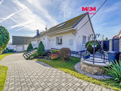 Prodej rodinného domu 225 m², pozemek 570 m²
