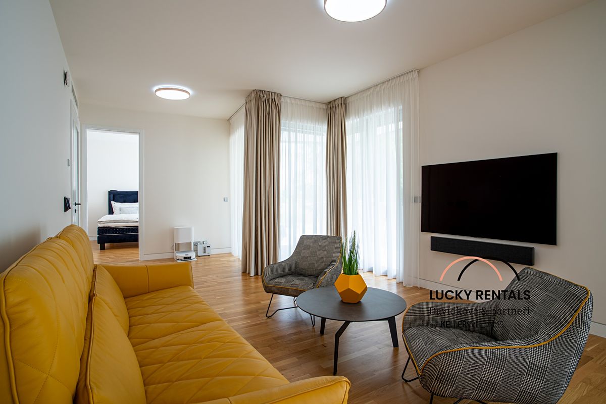Pronájem bytu 2+kk 82 m²