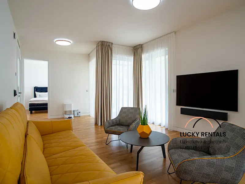 Pronájem, Byt, 2+kk, 82 m²