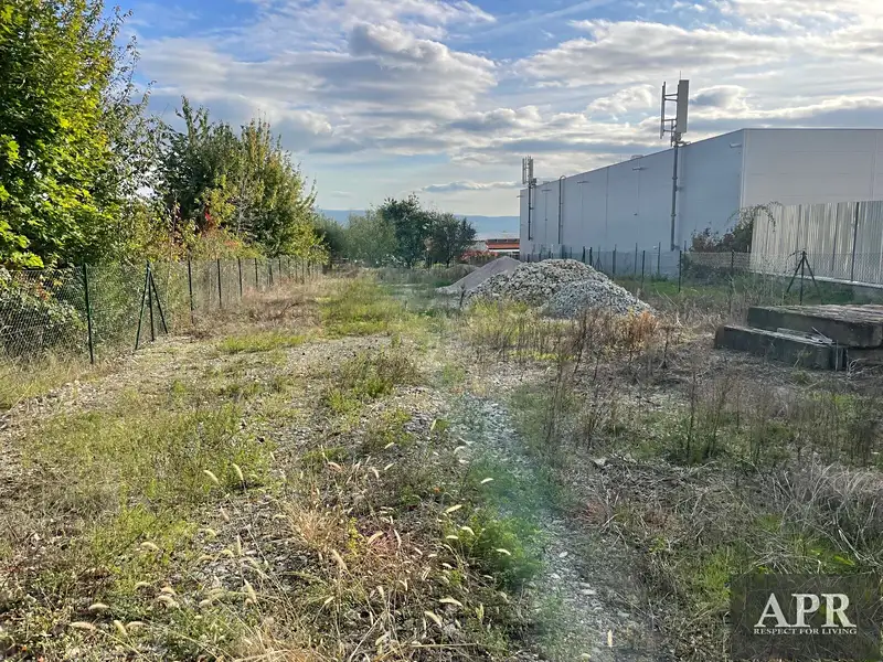 Pronájem komerčního pozemku 828 m², Uherský Brod – náhled fotky 2