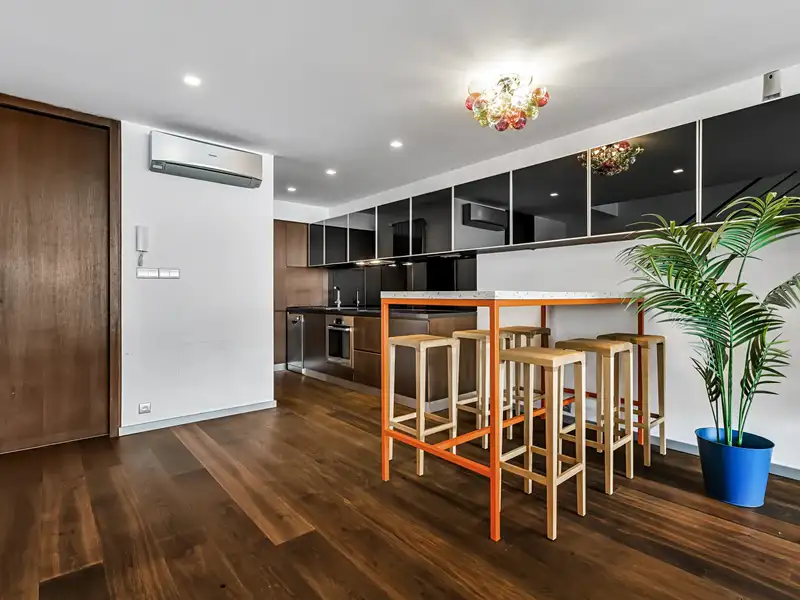 Pronájem kanceláře 175 m², Praha – náhled fotky 2
