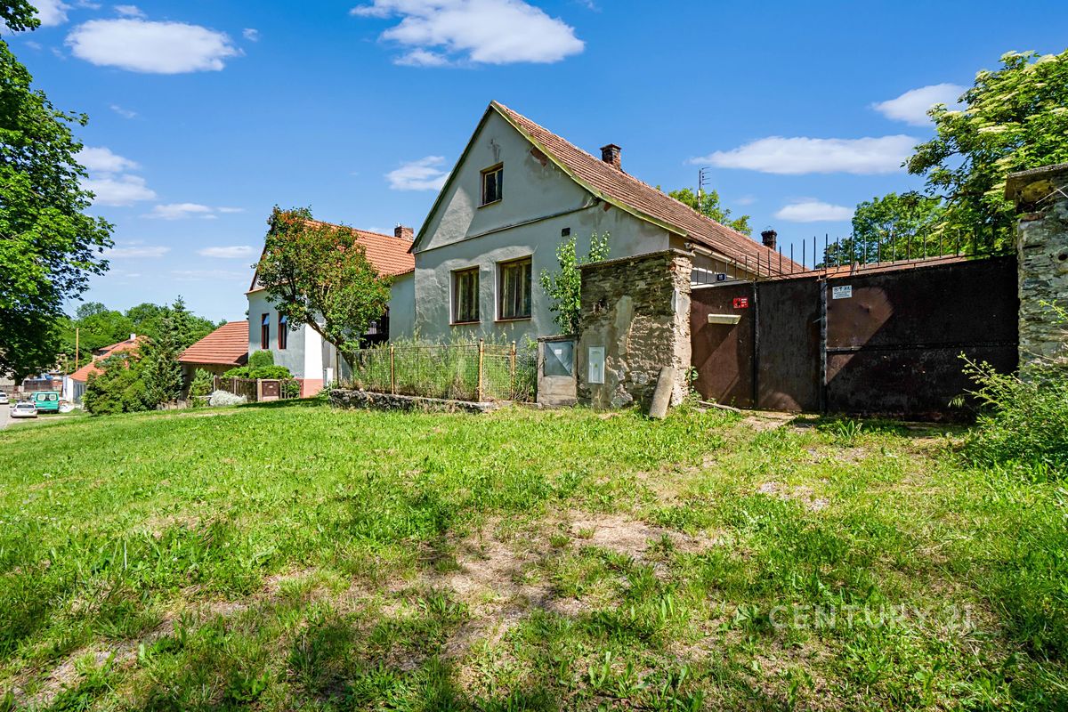 Prodej rodinného domu 142 m², pozemek 1434 m² – fotografie 2