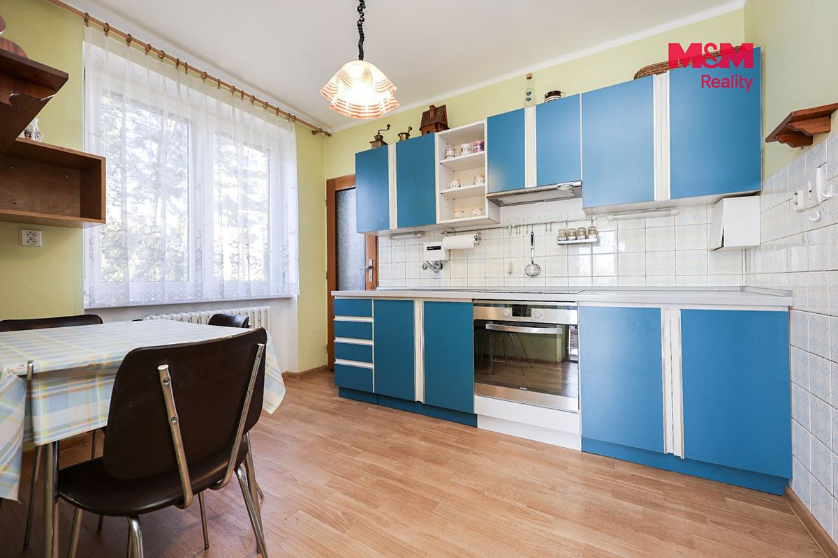 Prodej rodinného domu 192 m², pozemek 1148 m² – fotografie 5