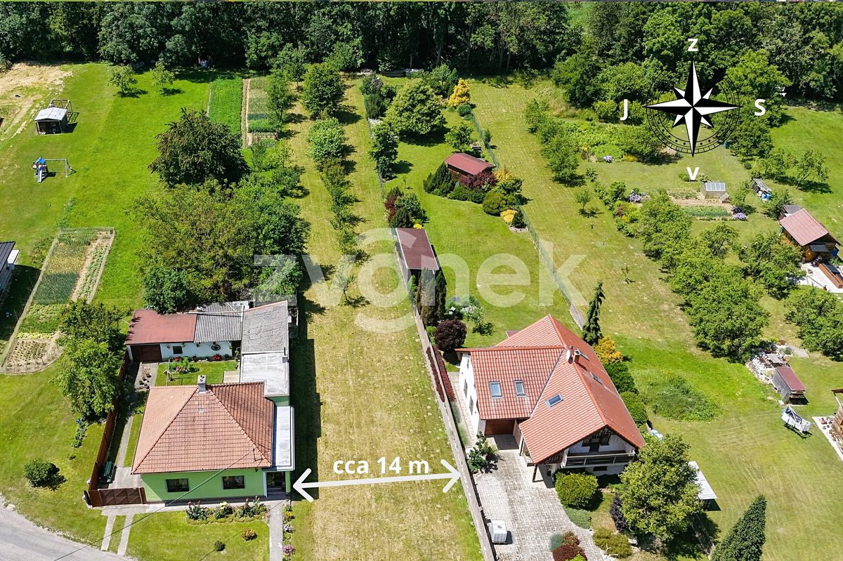 Prodej stavebního pozemku 1833 m² – fotografie 3
