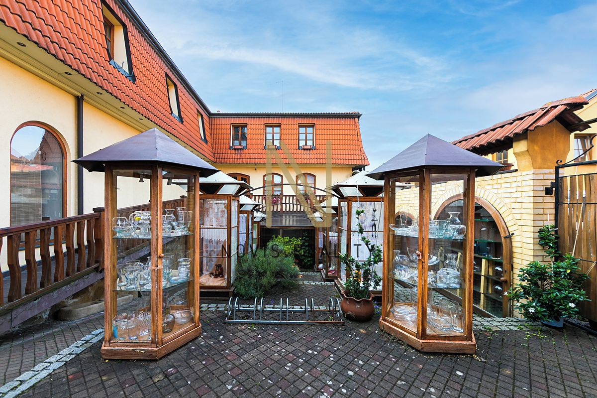 Pronájem obchodního prostoru 140 m² – fotografie 2