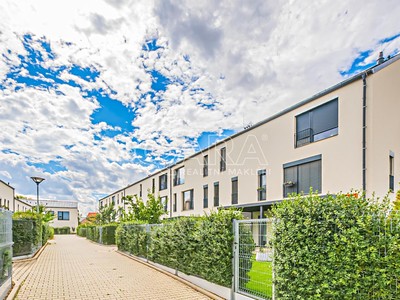 Pronájem bytu 3+kk 74 m²