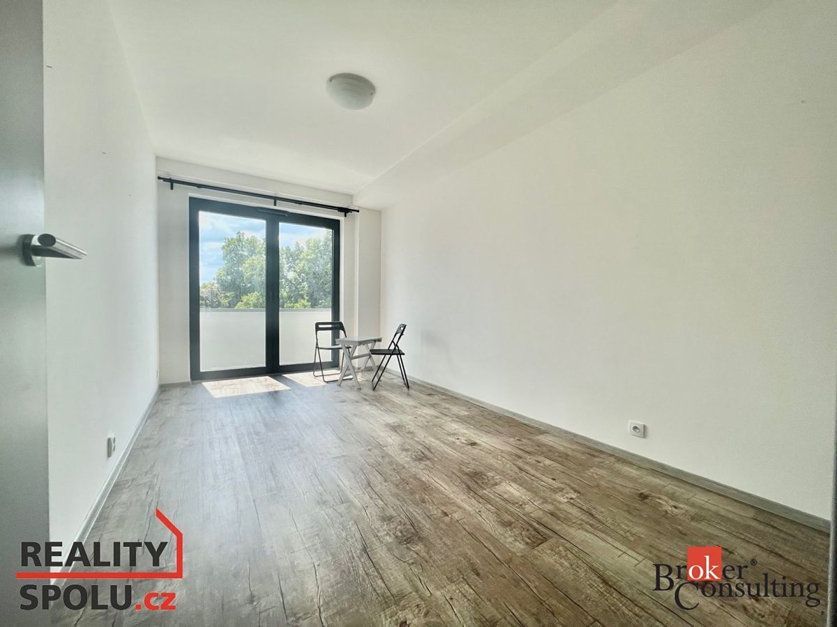 Pronájem bytu 2+kk 53 m² – fotografie 2