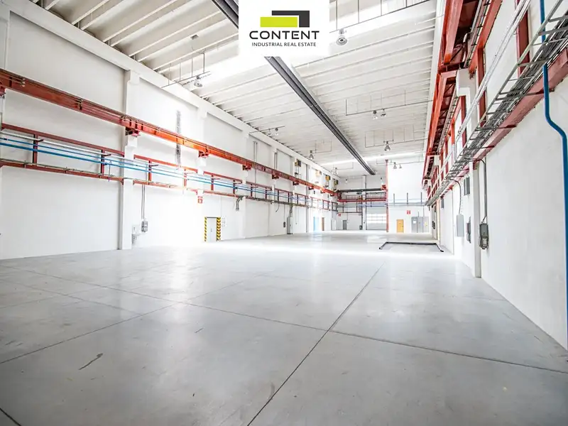 Pronájem skladového prostoru 3400 m², Hořice – náhled fotky 2