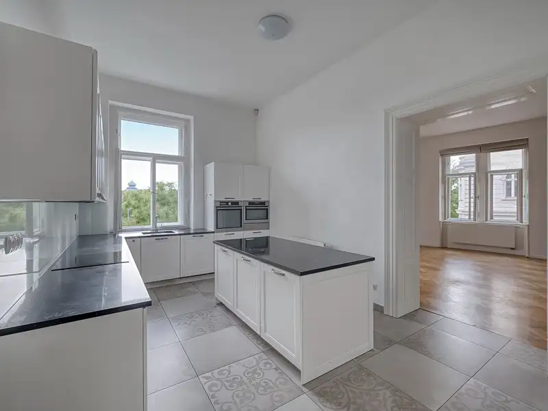 Pronájem bytu 5+1 175 m², Praha – náhled fotky 2
