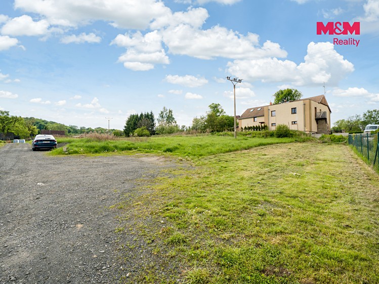 Prodej pozemku, 1 025 m² (2 z 18)