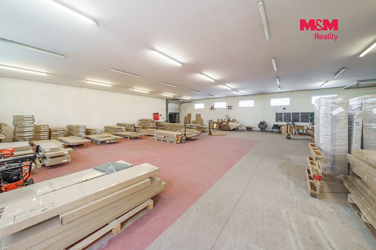 Prodej obchodního prostoru 760 m² – fotografie 4