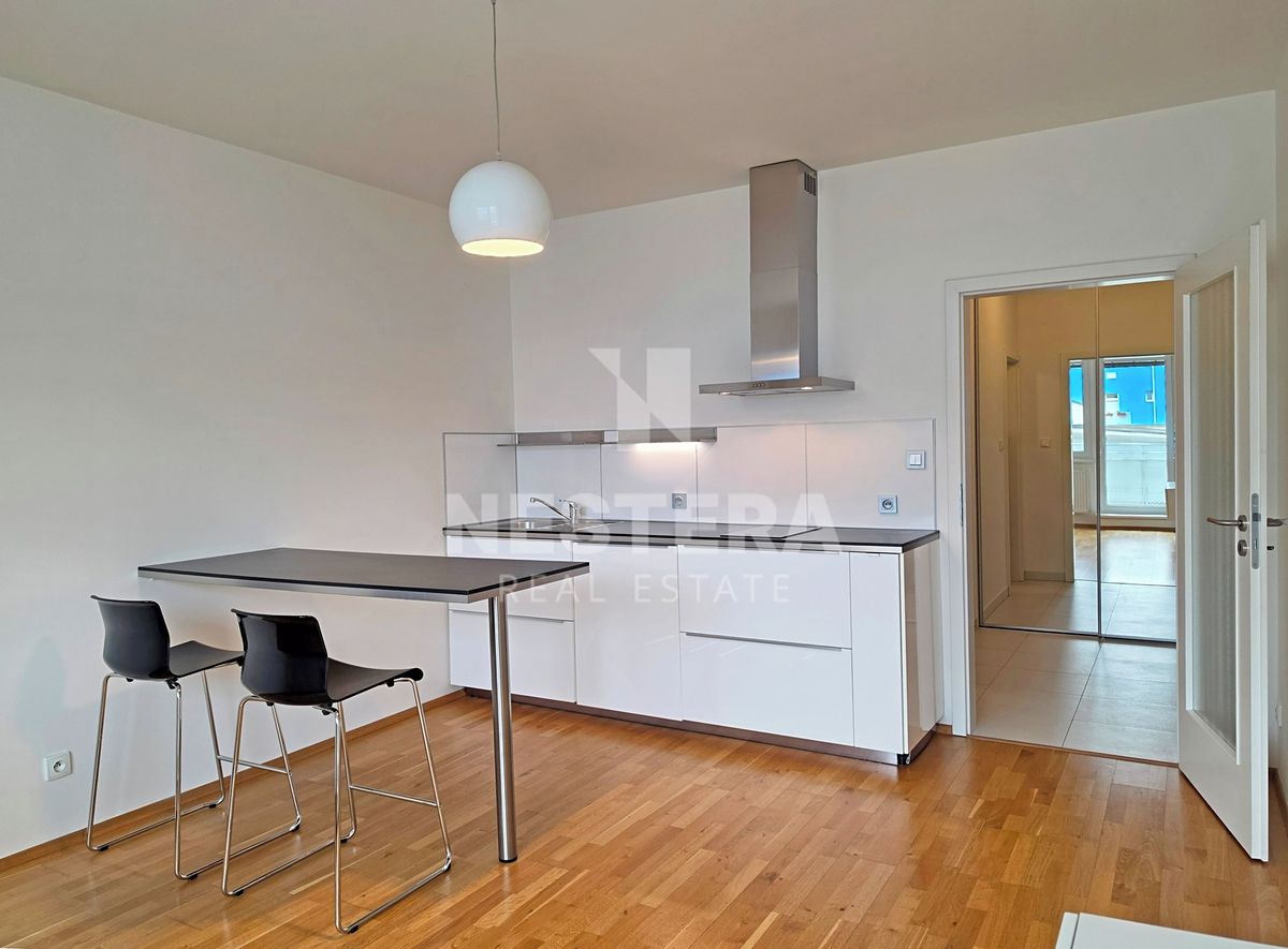 Pronájem bytu 1+kk 31 m² – fotografie 4