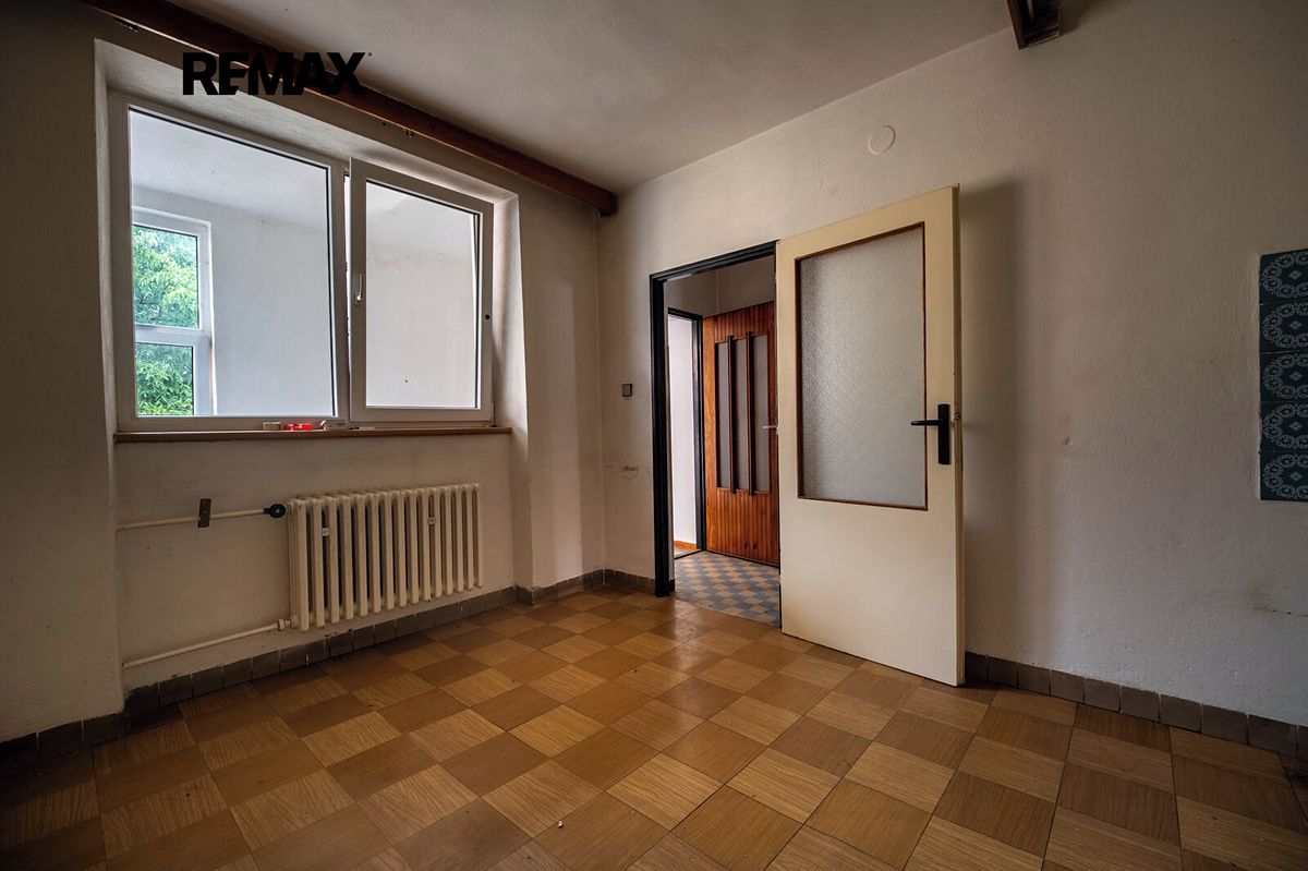 Prodej rodinného domu 190 m², pozemek 1588 m² – fotografie 5