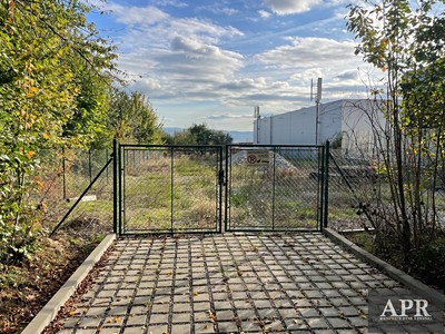 Pronájem komerční nemovitosti 828 m²