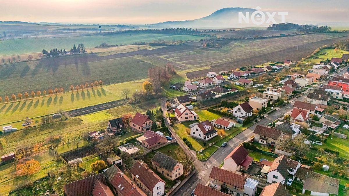 Prodej rodinného domu 120 m², pozemek 704 m² – fotografie 2