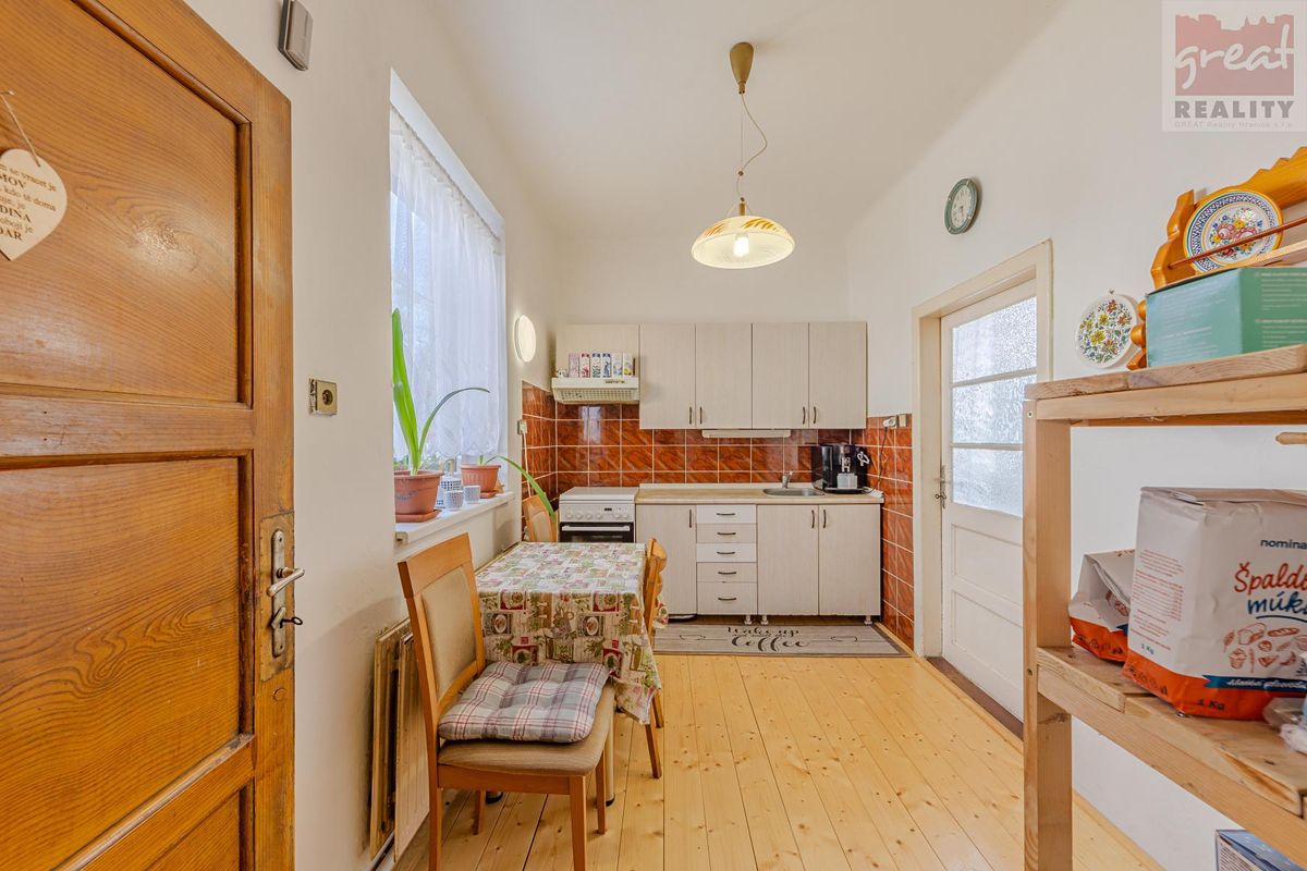 Prodej rodinného domu 122 m², pozemek 663 m² – fotografie 4