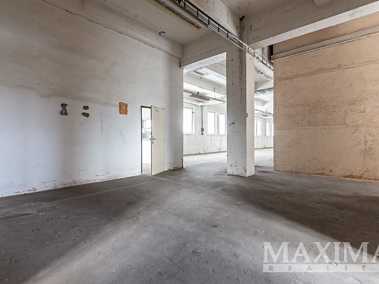 Комерційне приміщення в оренду, 850 м² (24 з 30)