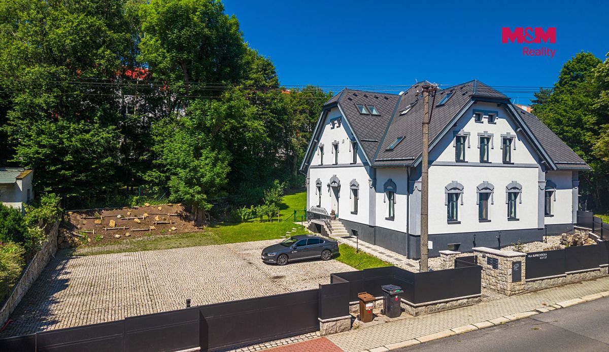 Pronájem bytu 1+kk 40 m² – fotografie 2