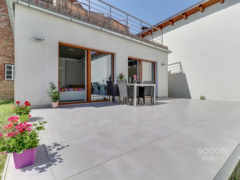 Pronájem bytu 1+kk 37 m², Vojkovice – náhled fotky 2