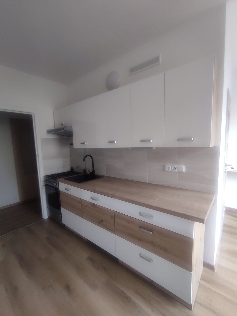 Pronájem bytu 3+1 68 m²