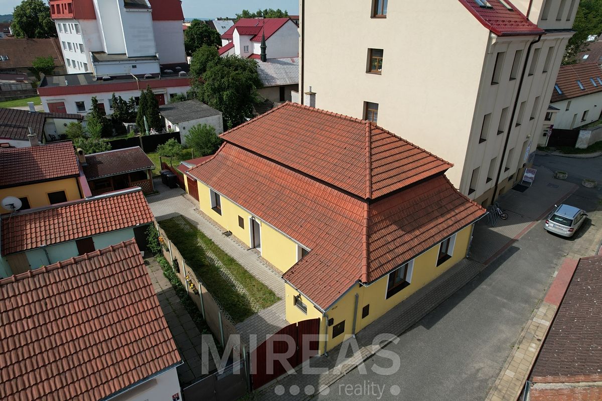 Prodej rodinného domu 95 m², pozemek 346 m² – fotografie 2