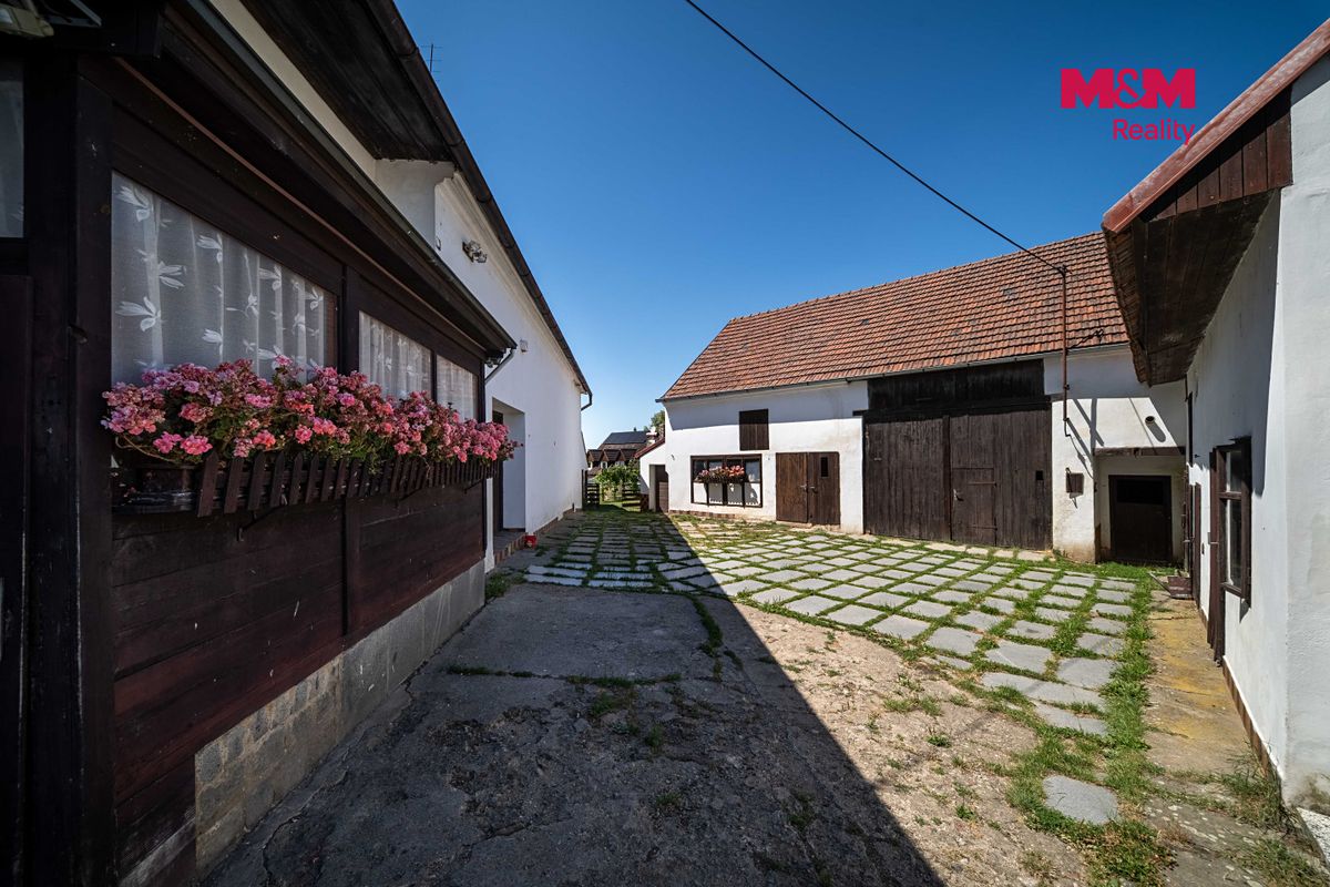 Prodej rodinného domu 83 m², pozemek 932 m² – fotografie 4