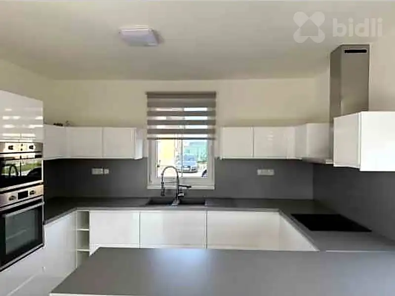 Pronájem rodinného domu 120 m², pozemek 700 m², Postřižín – náhled fotky 2