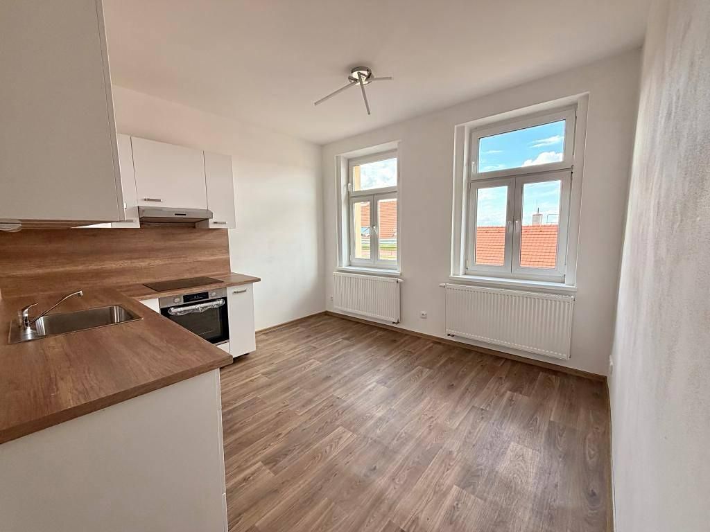Pronájem bytu 2+kk 42 m² – fotografie 2