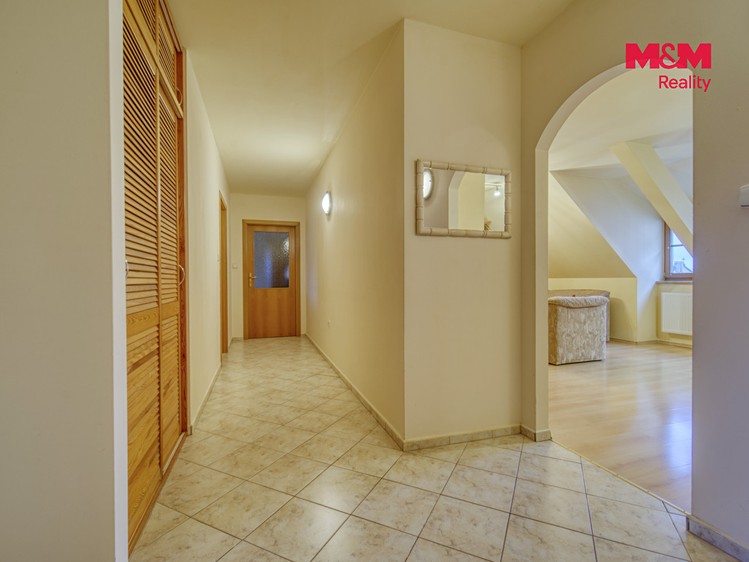 Квартира 4+kk в оренду, 122 м² (16 з 20)
