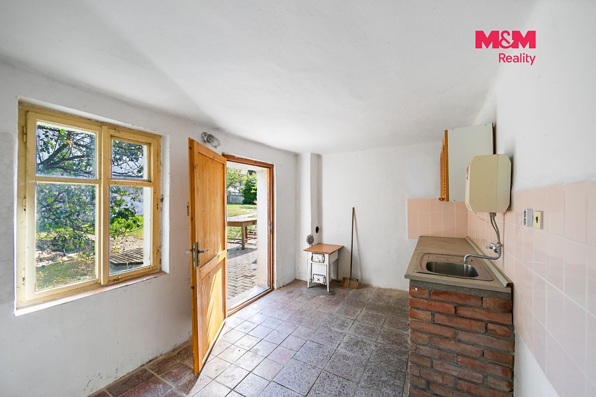 Prodej rodinného domu 200 m², pozemek 616 m² – fotografie 5