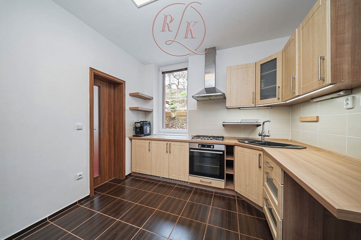 Prodej rodinného domu 150 m², pozemek 164 m² – fotografie 4