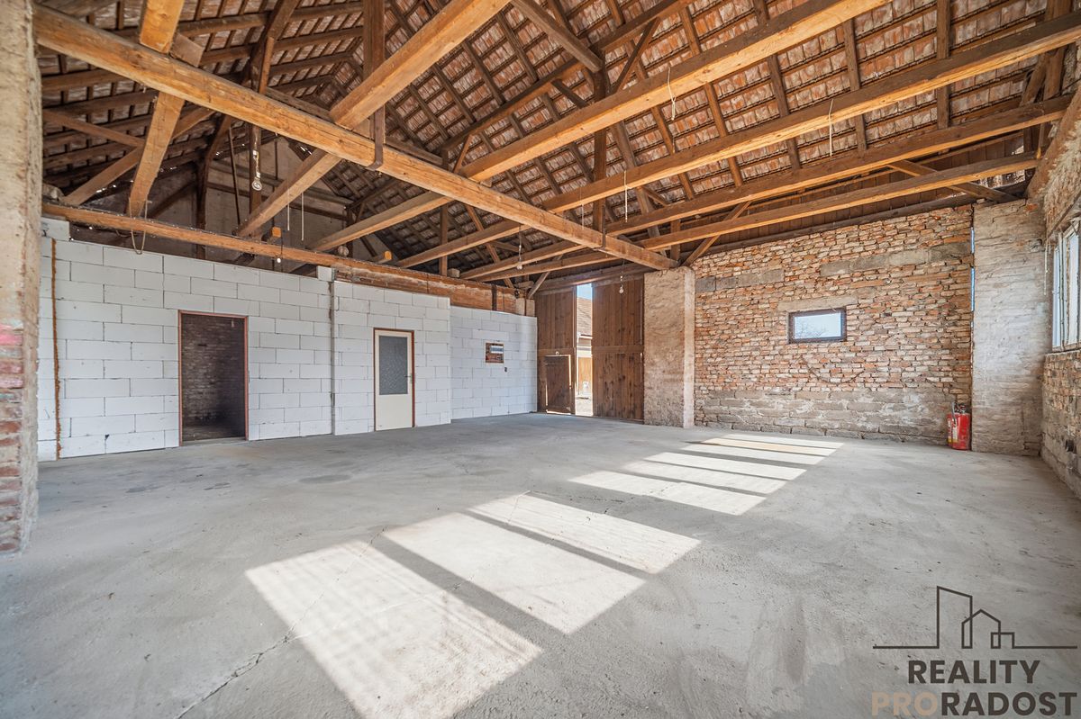 Prodej rodinného domu 152 m², pozemek 1080 m² – fotografie 4