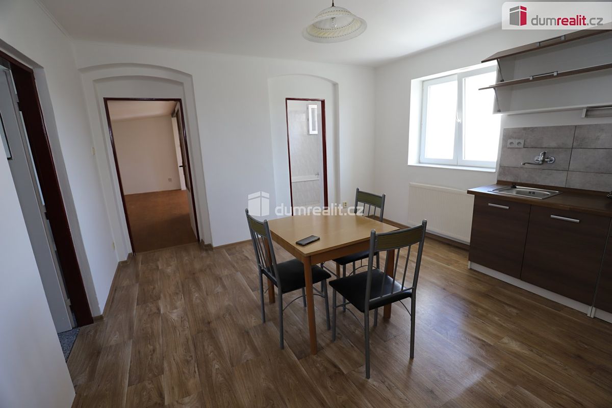 Pronájem bytu 2+1 68 m² – fotografie 3