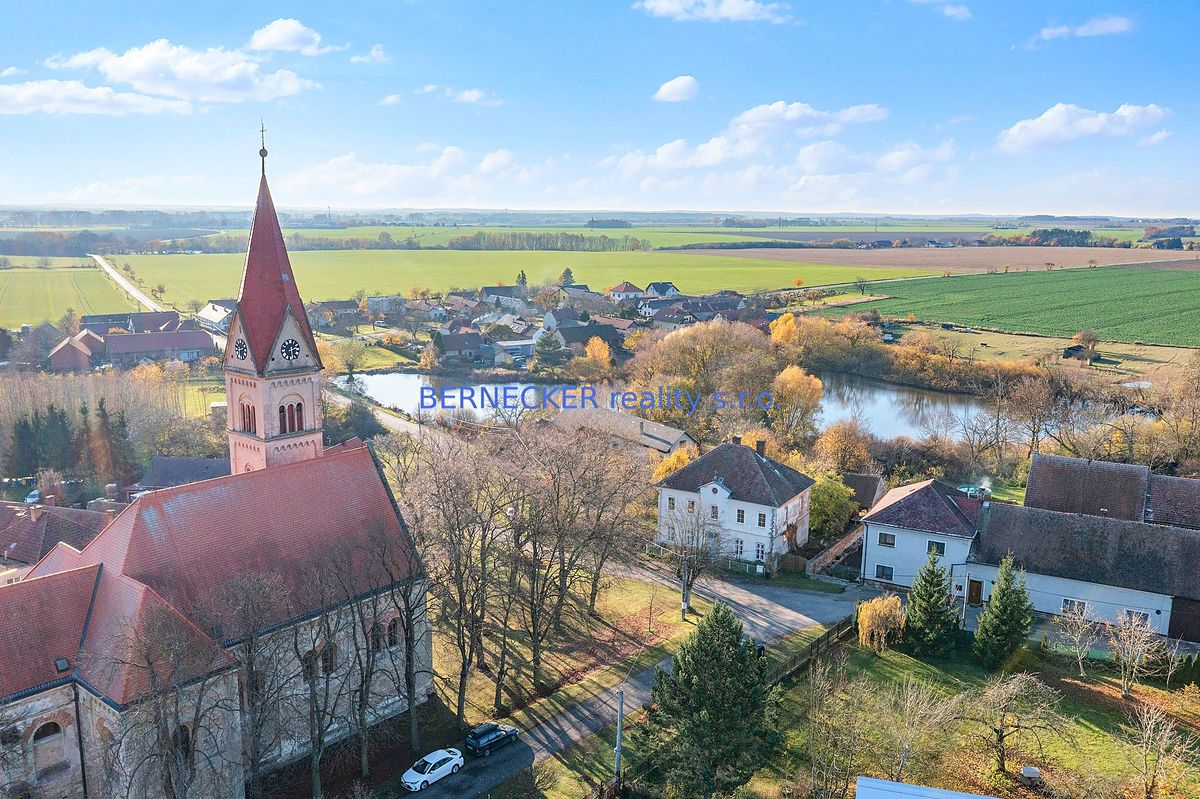 Prodej rodinného domu 227 m², pozemek 2131 m² – fotografie 2